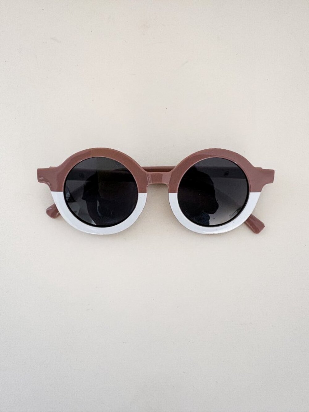 Two tone round kid sunglasses
